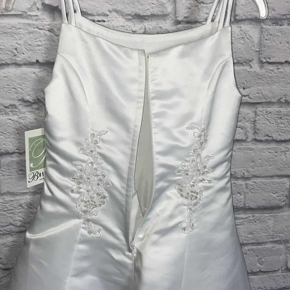Bonnie Jean Girl's 7 White Asymmetrical Embroidered Lace Formal Dress